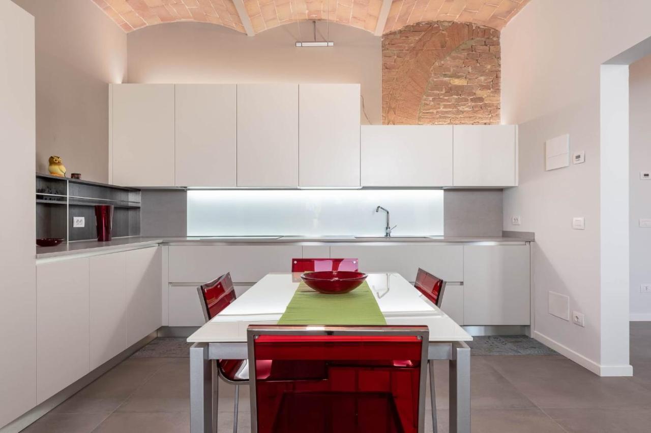 Siena Historic Center Stylish Flat With Balcony! Lägenhet Exteriör bild